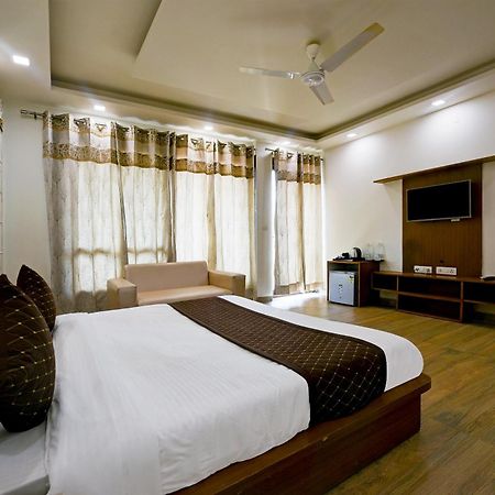 Hotel Leaf 9 Boutique, Near Golf Course Road And Galleria Market グルガウン エクステリア 写真