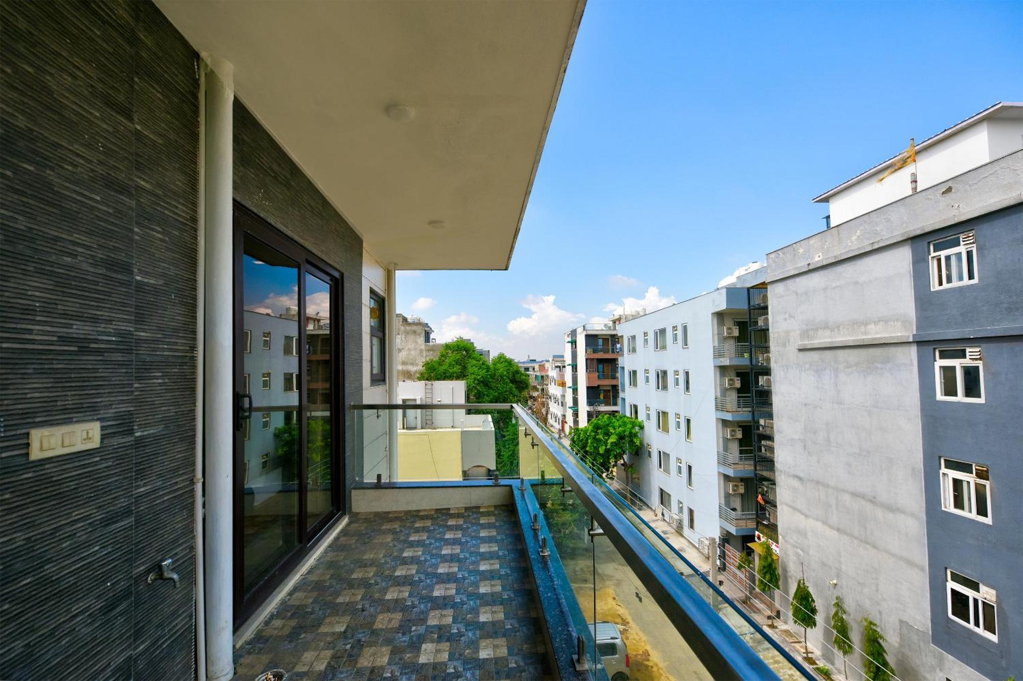 Hotel Leaf 9 Boutique, Near Golf Course Road And Galleria Market グルガウン エクステリア 写真