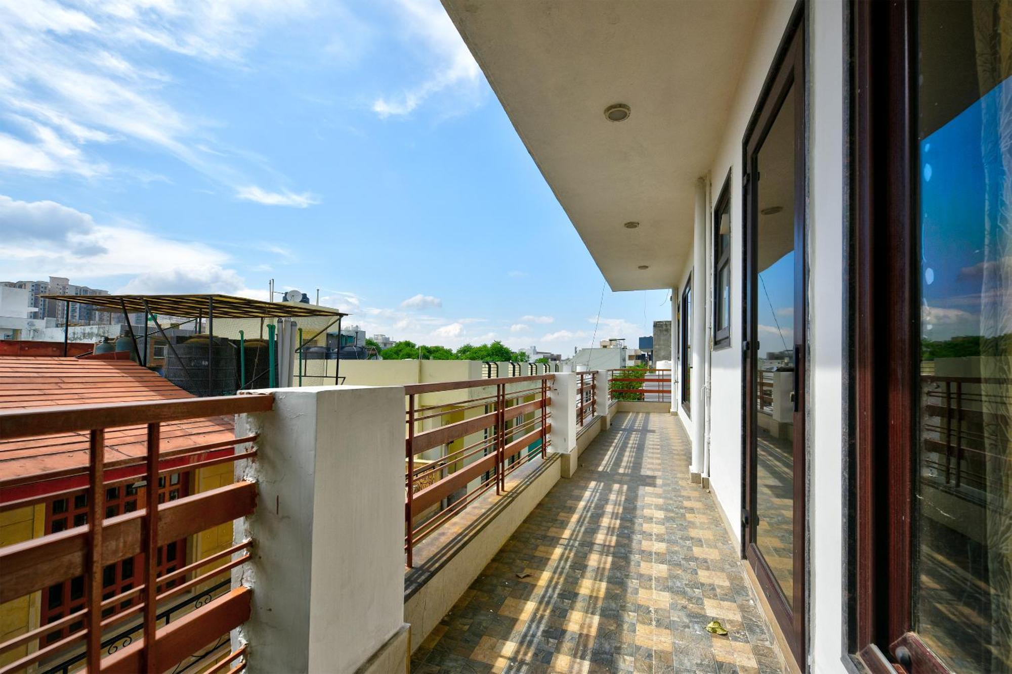 Hotel Leaf 9 Boutique, Near Golf Course Road And Galleria Market グルガウン エクステリア 写真