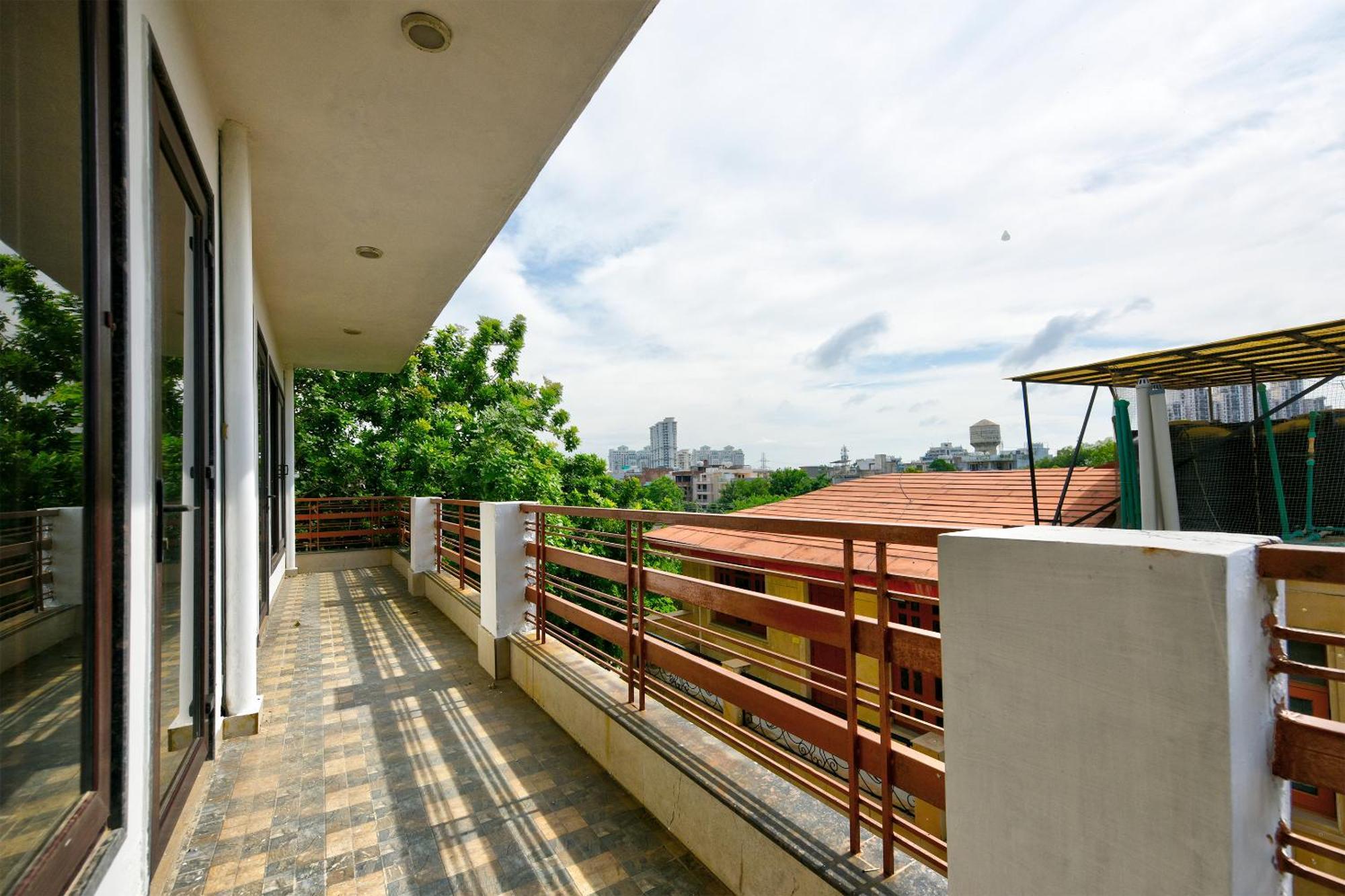 Hotel Leaf 9 Boutique, Near Golf Course Road And Galleria Market グルガウン エクステリア 写真