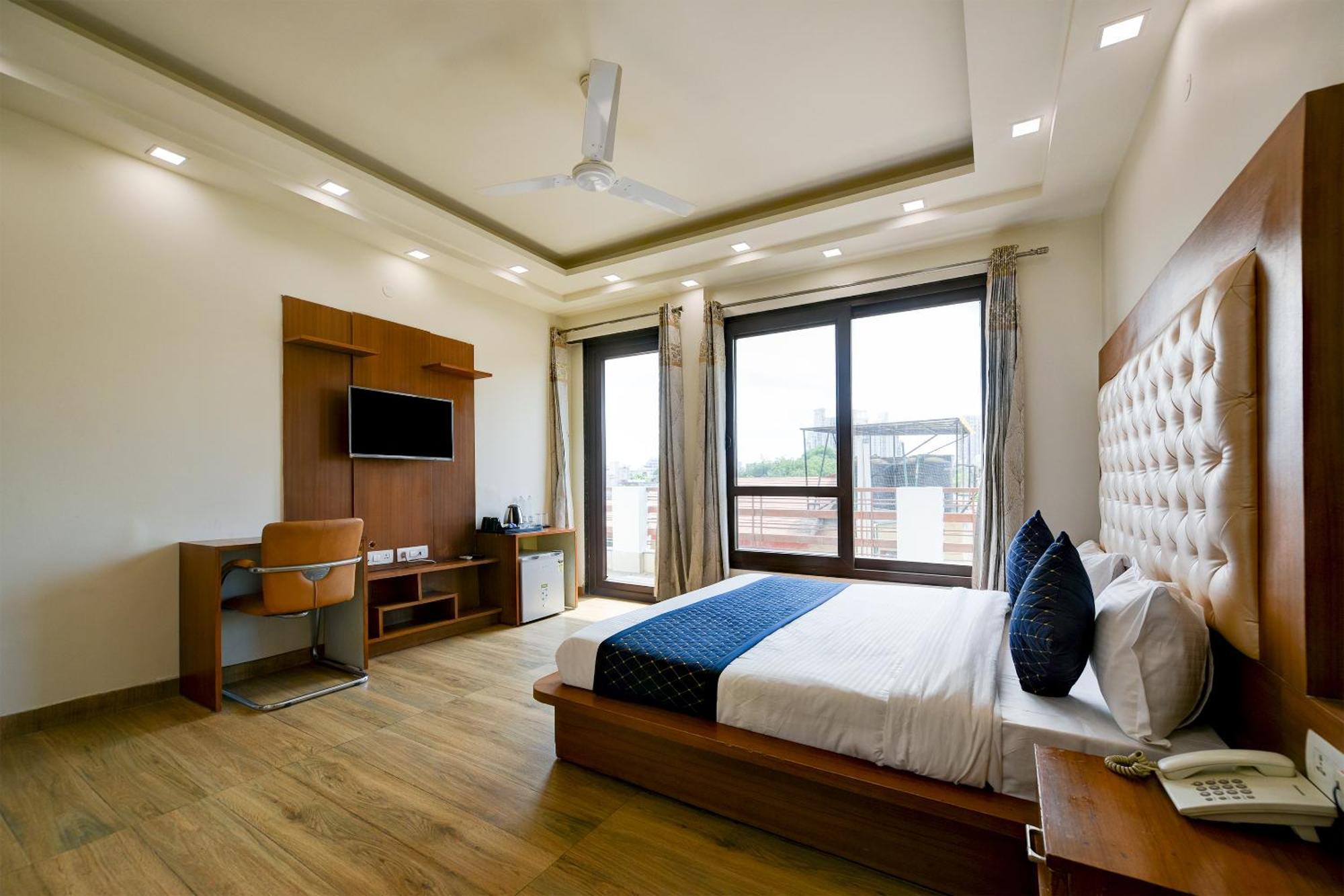 Hotel Leaf 9 Boutique, Near Golf Course Road And Galleria Market グルガウン エクステリア 写真
